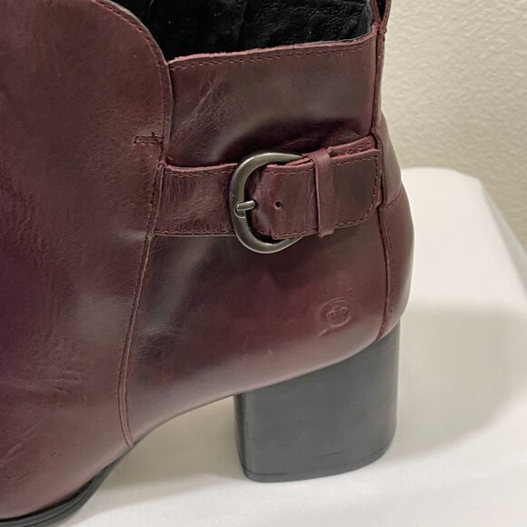 (NEW) BORN "Gillian" Stack Heel Side Zip Ankle Boot, Wine - 10 Medium - Picture 4 of 11